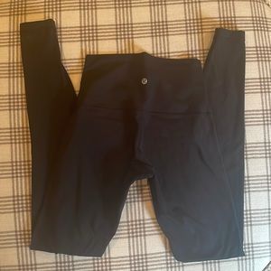 Wunder Under. Great condition!  Size 6.